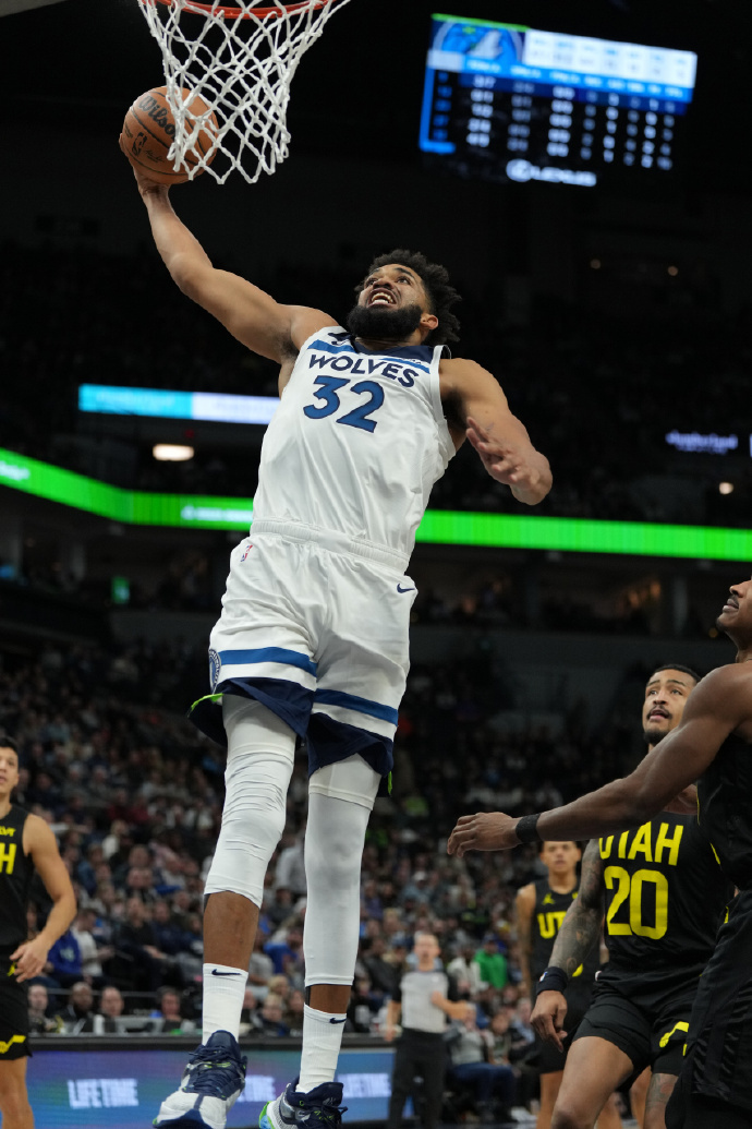 森林狼逆转爵士,球队士气高涨迎战下一轮比赛 森林狼逆转爵士,球队士气高涨迎战下一轮比赛