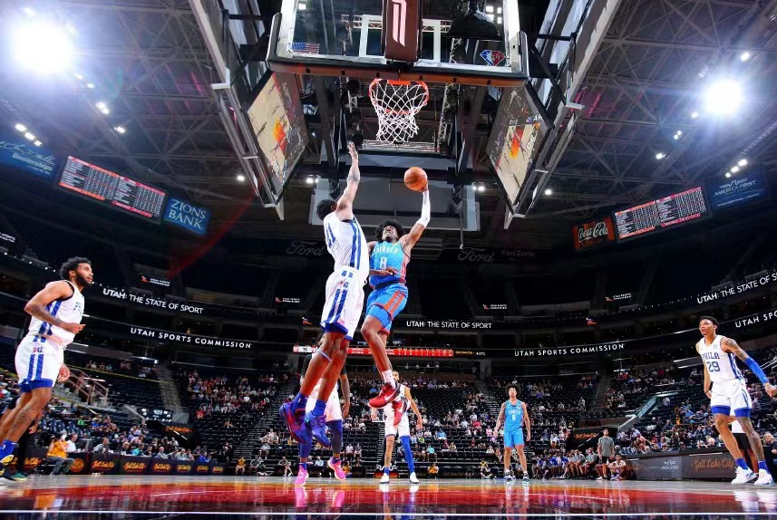 尼姆队球员破门得分,帮助球队取得胜利 尼姆队球员破门得分,帮助球队取得胜利