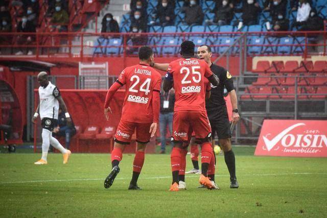 英国威廉希尔-弗赖堡近期状态神勇，连胜三场赢得赞誉