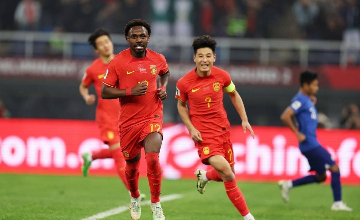 俄罗斯客场惊险逆转斯洛伐克,晋级形势扭转 俄罗斯客场惊险逆转斯洛伐克,晋级形势扭转