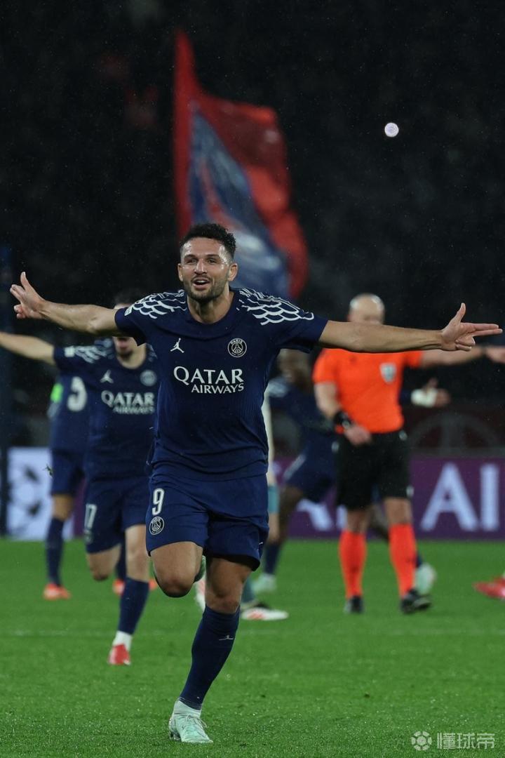 巴黎德比战:圣日耳曼力克摩纳哥暂登榜首 巴黎德比战:圣日耳曼力克摩纳哥暂登榜首