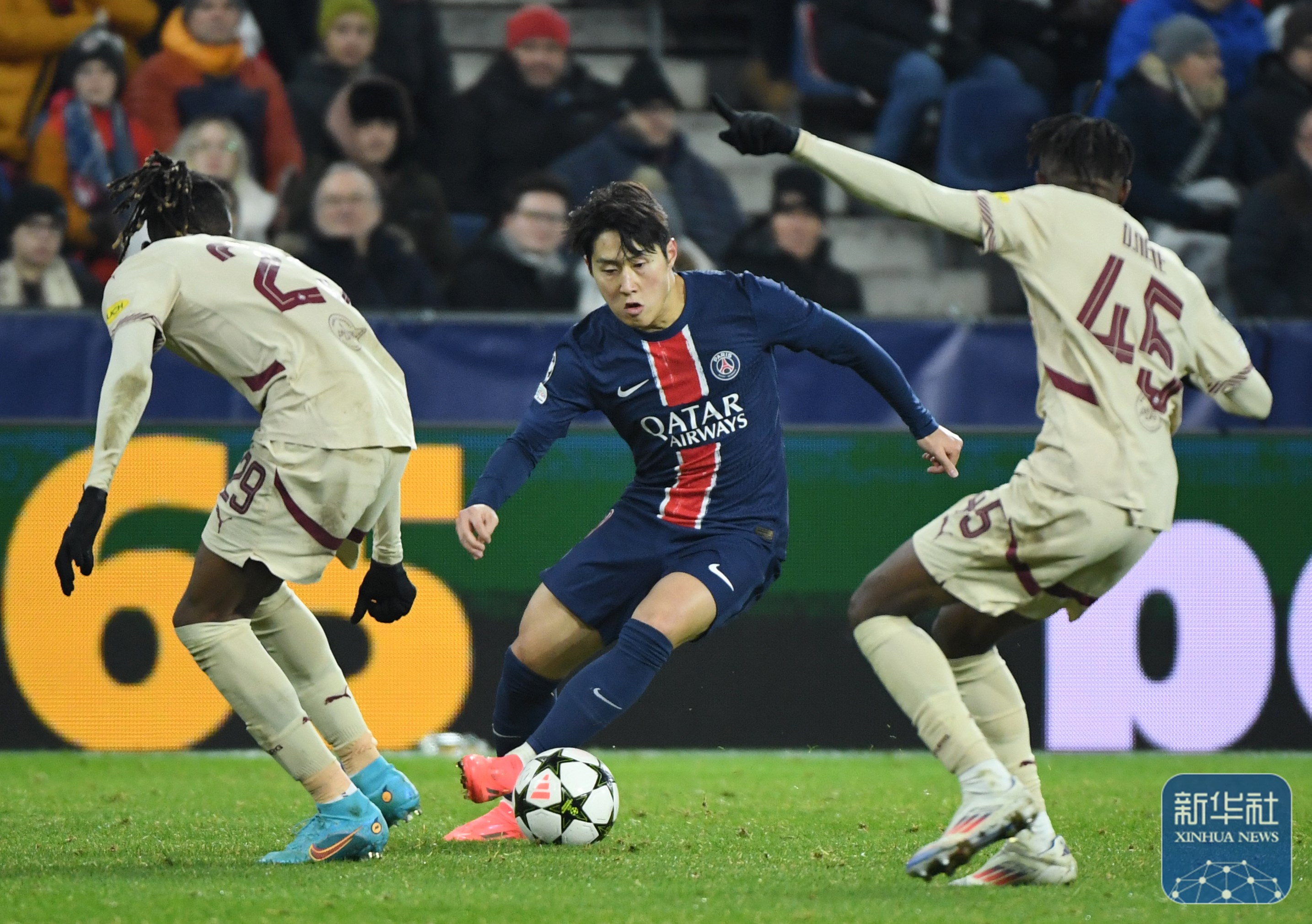 威廉希尔中文站-巴黎圣日耳曼全队士气高涨,冲击全胜记录 威廉希尔中文站-巴黎圣日耳曼全队士气高涨,冲击全胜记录