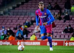 巴萨陷入深渊难以自拔变成巴萨深陷困局前路漫漫 巴萨陷入深渊难以自拔变成巴萨深陷困局前路漫漫