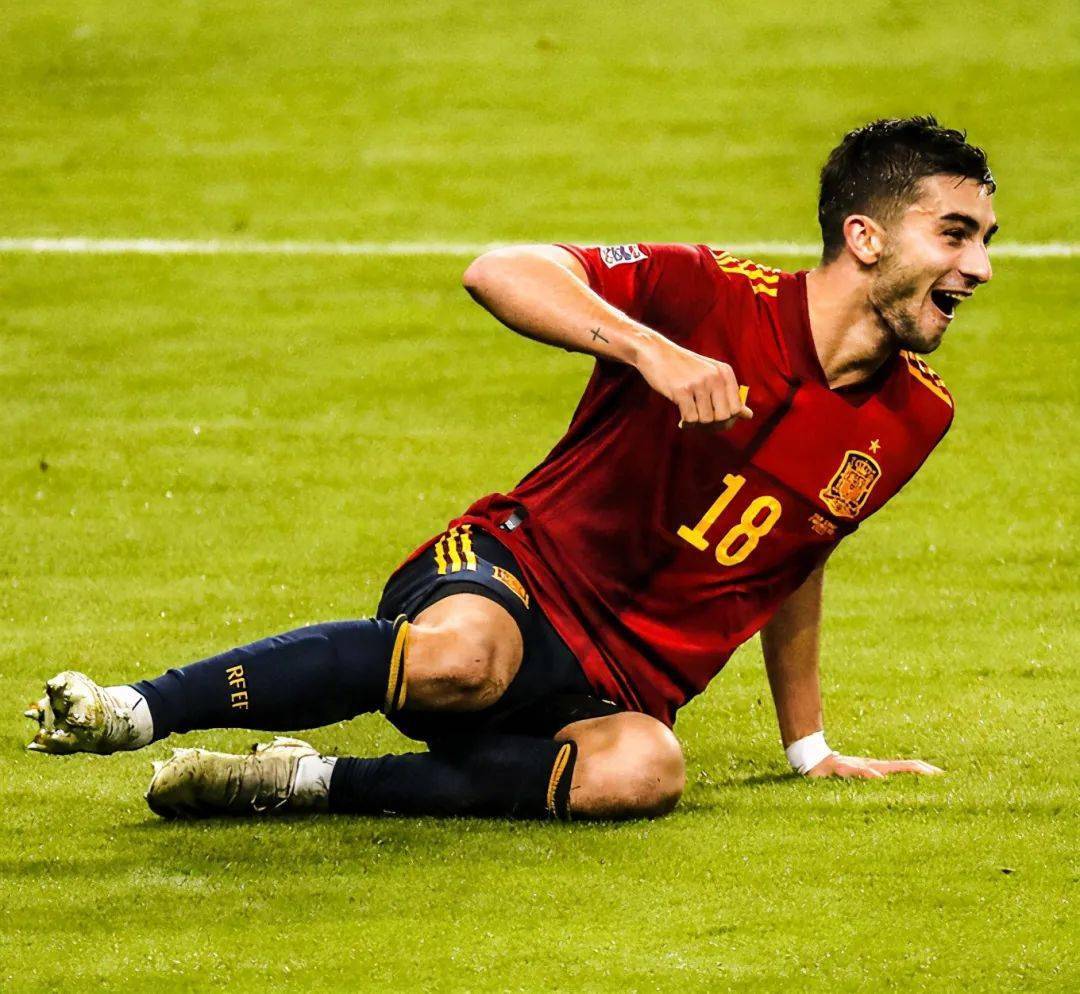 威廉希尔官网-哥伦比亚少年形势逆转,精英阵容赢得欧国联四强位置 威廉希尔官网-哥伦比亚少年形势逆转,精英阵容赢得欧国联四强位置