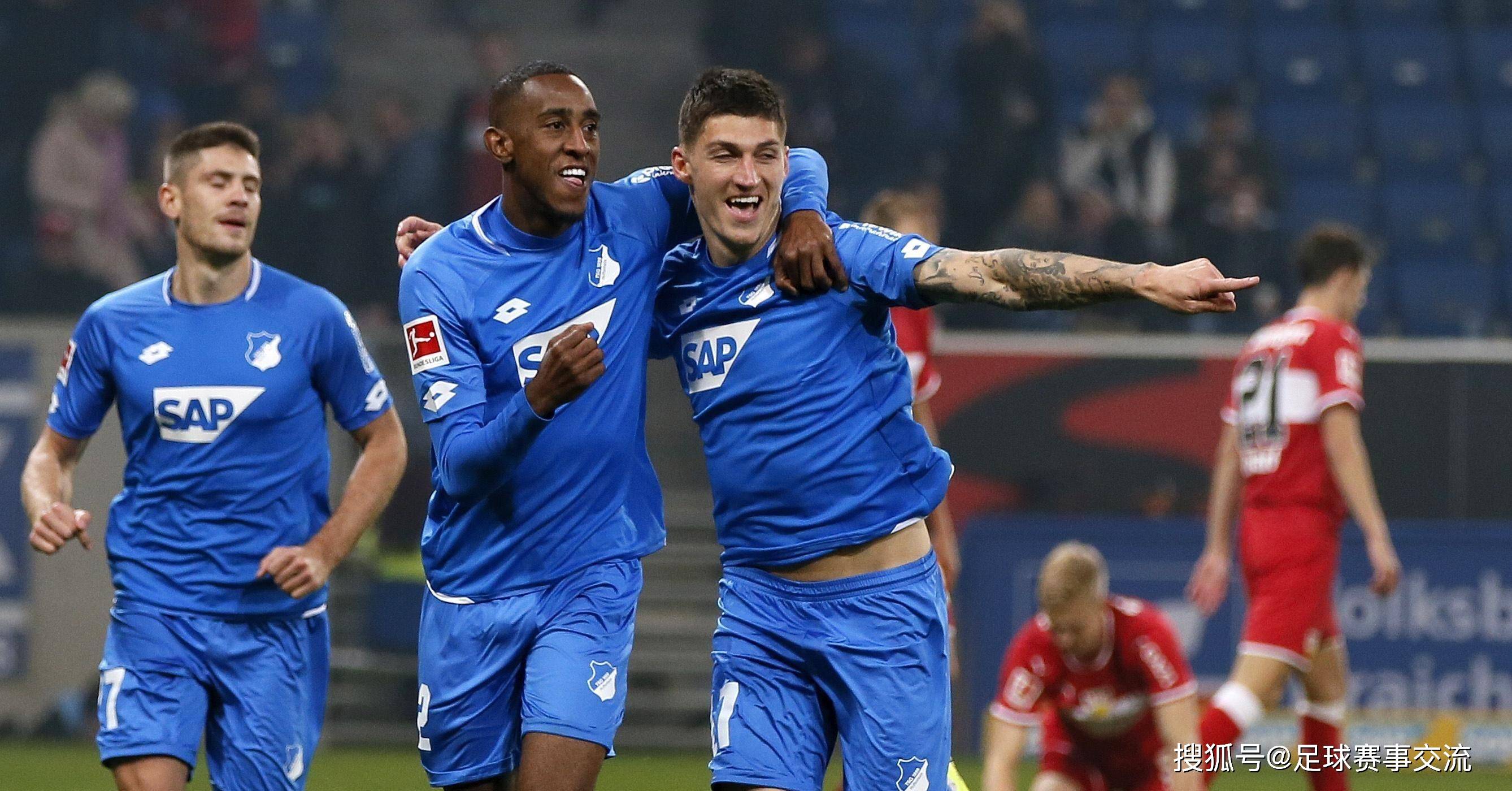 沙尔克04主场击败对手,球队士气高涨守住了主场优势 沙尔克04主场击败对手,球队士气高涨守住了主场优势