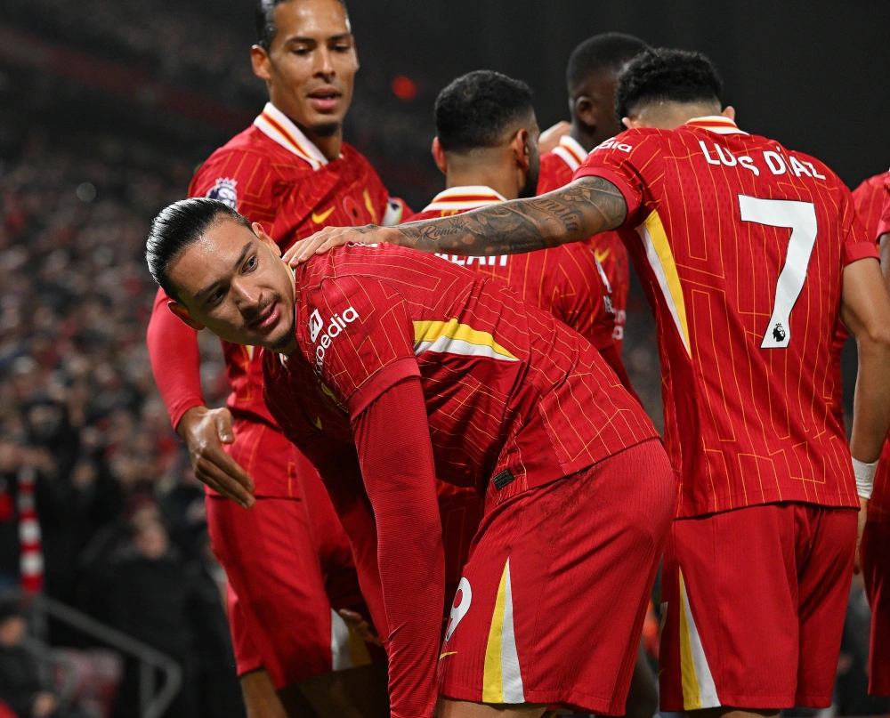 曼城客场战胜利物浦,英超领跑优势扩大 曼城客场战胜利物浦,英超领跑优势扩大