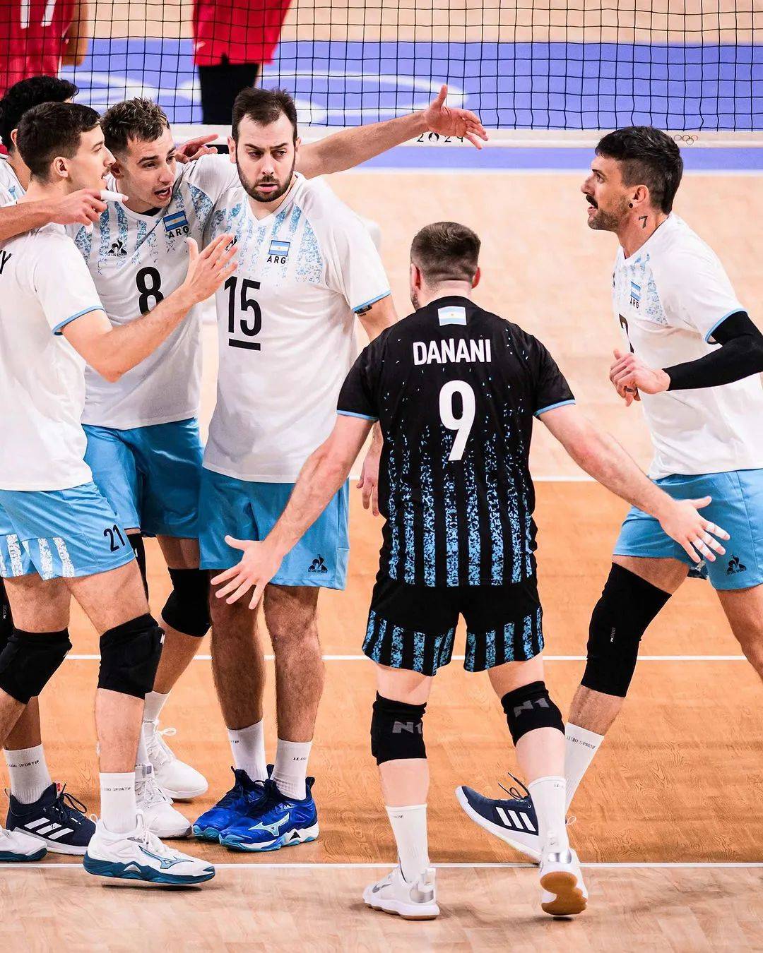 英国威廉希尔-阿根廷篮球联赛中球员技艺登峰造极