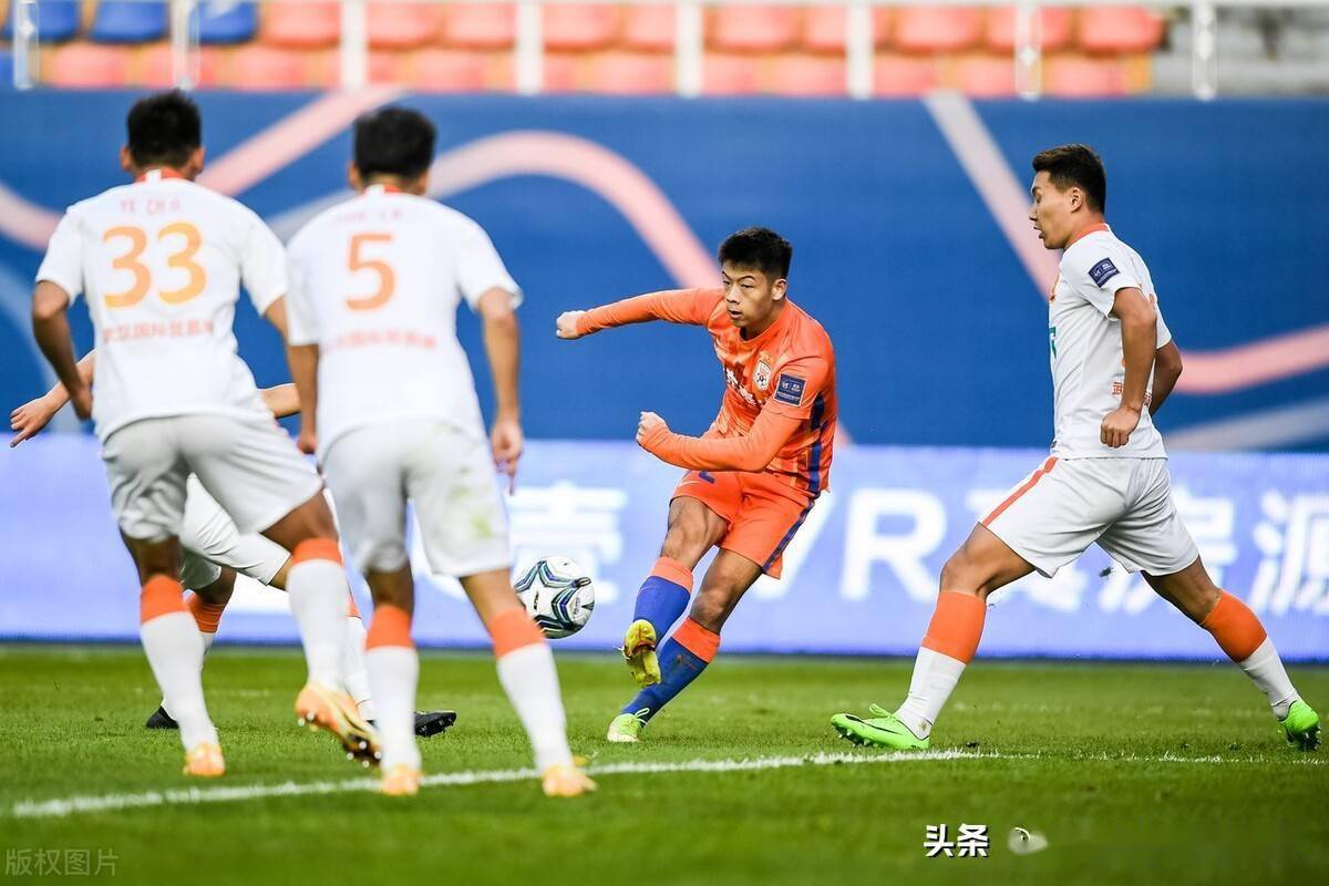 威廉希尔中文站-武汉卓尔客场战平山东鲁能，保持联赛不败纪录