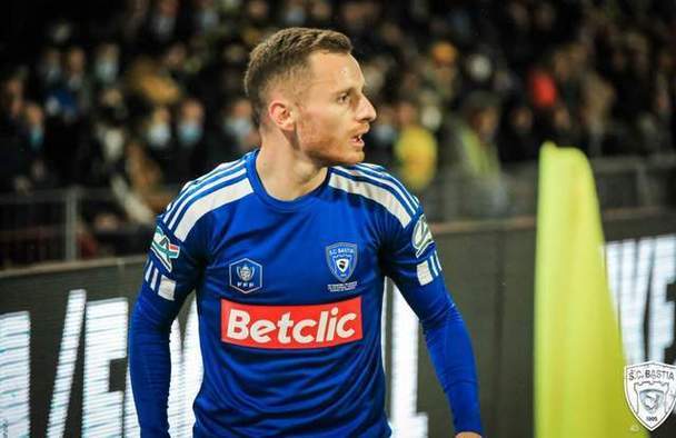 英国威廉希尔-俄罗斯大破捷克，高领积分榜首风云