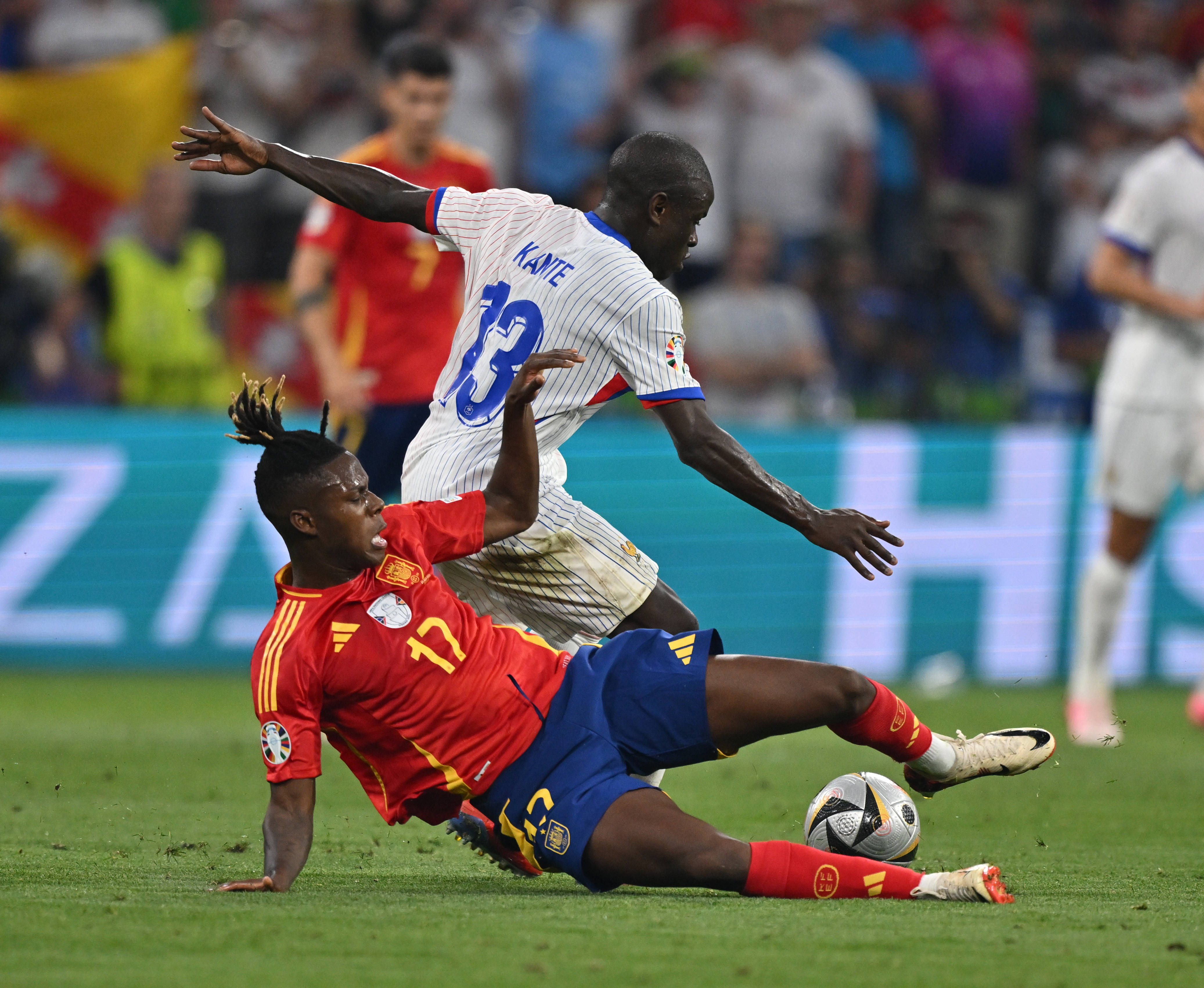 西班牙队晋级欧预赛比赛下一轮 西班牙队晋级欧预赛比赛下一轮