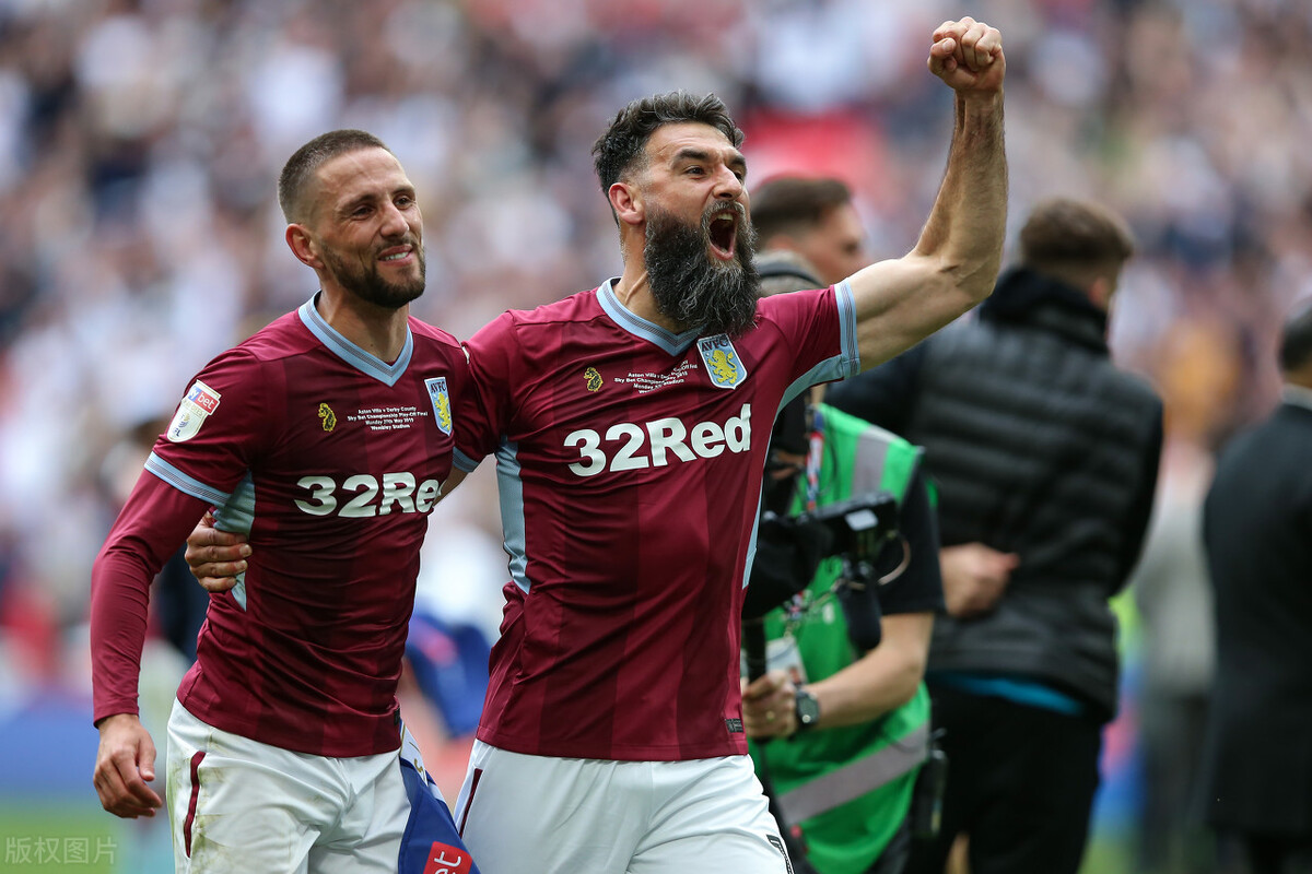 威廉希尔中文站-百尺竿头，中游球队拼尽全力追赶