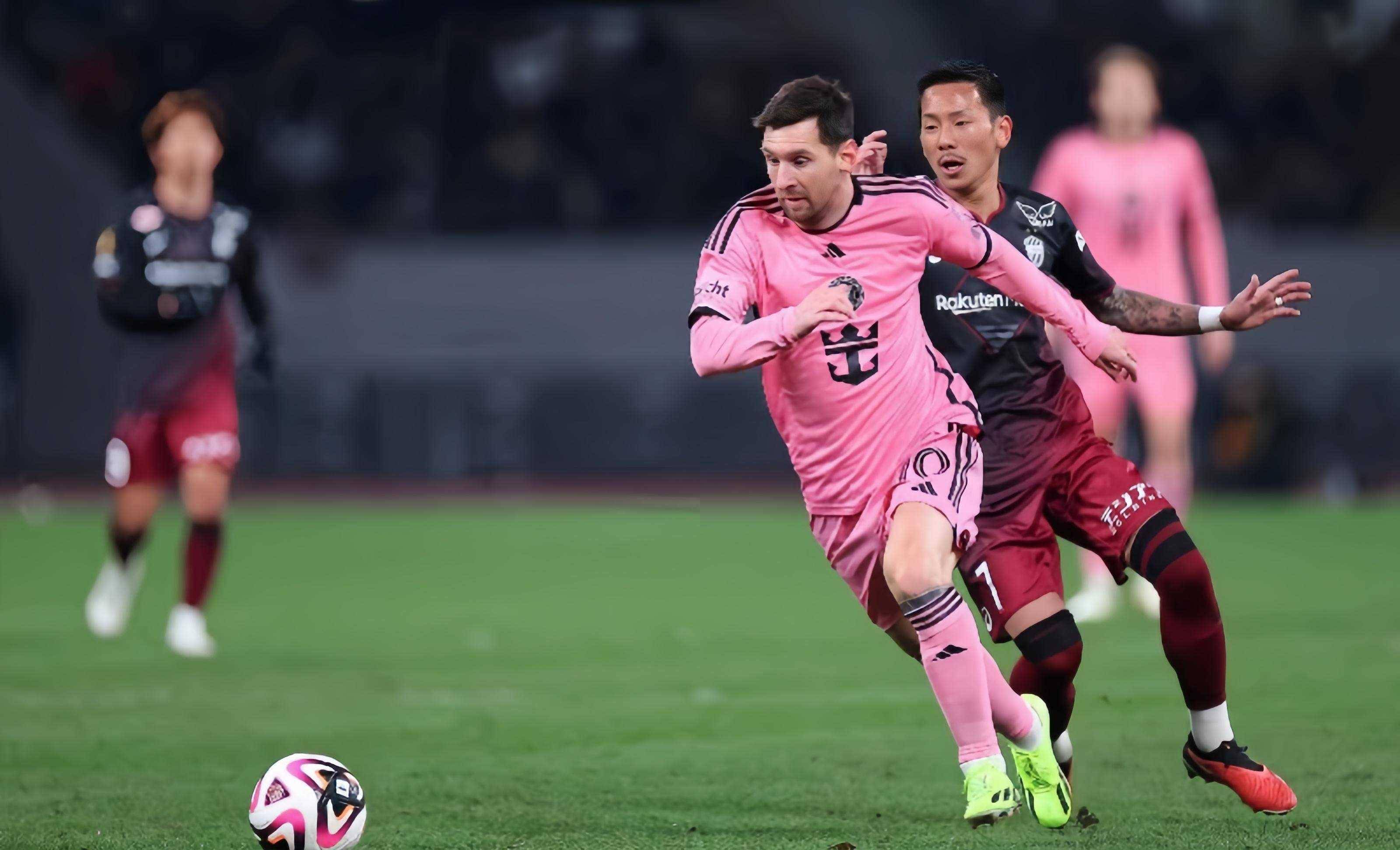 梅西连续进球,火力全开领跑射手榜 梅西连续进球,火力全开领跑射手榜