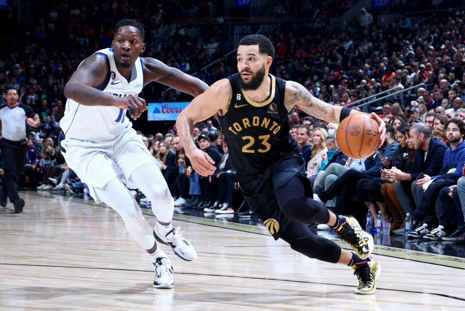 威廉希尔中文站-猛龙主场击败热火，范弗利特缺席