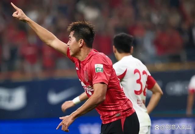 鲁能中场大将伤愈回归,实力得到增强 鲁能中场大将伤愈回归,实力得到增强