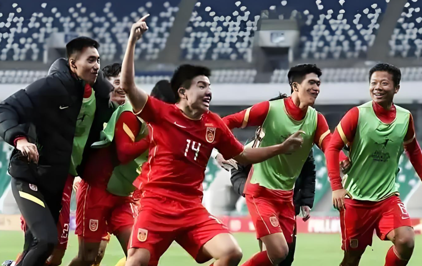 威廉希尔app-中国足球选手在国际赛事中斩获胜利