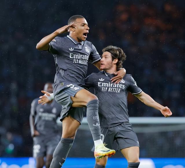 威廉希尔官网-欧洲豪门球队间的激烈竞争，胜负难分