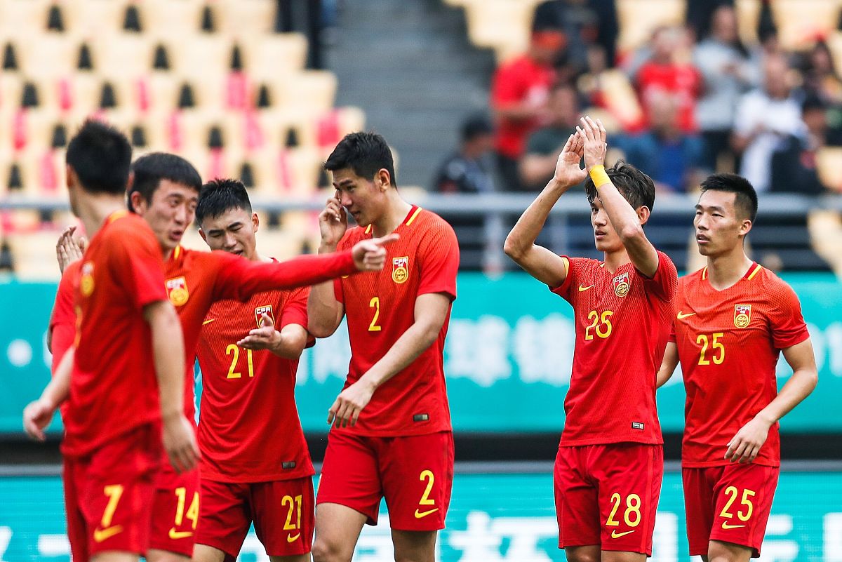 威廉希尔中文站-球员在训练中锲而不舍，为比赛全力以赴