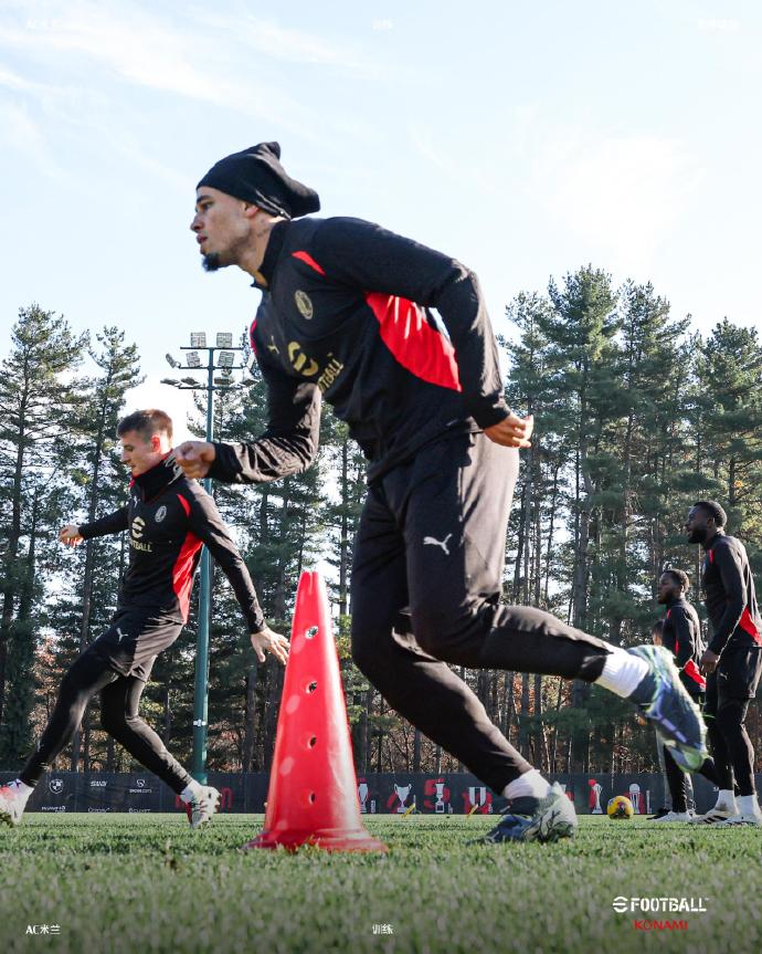 球员在训练中锲而不舍，为比赛全力以赴