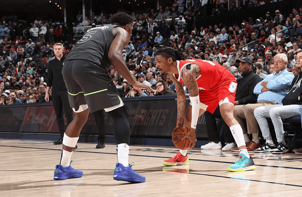 威廉希尔官网-尼克斯与老鹰将在球场上拼尽全力