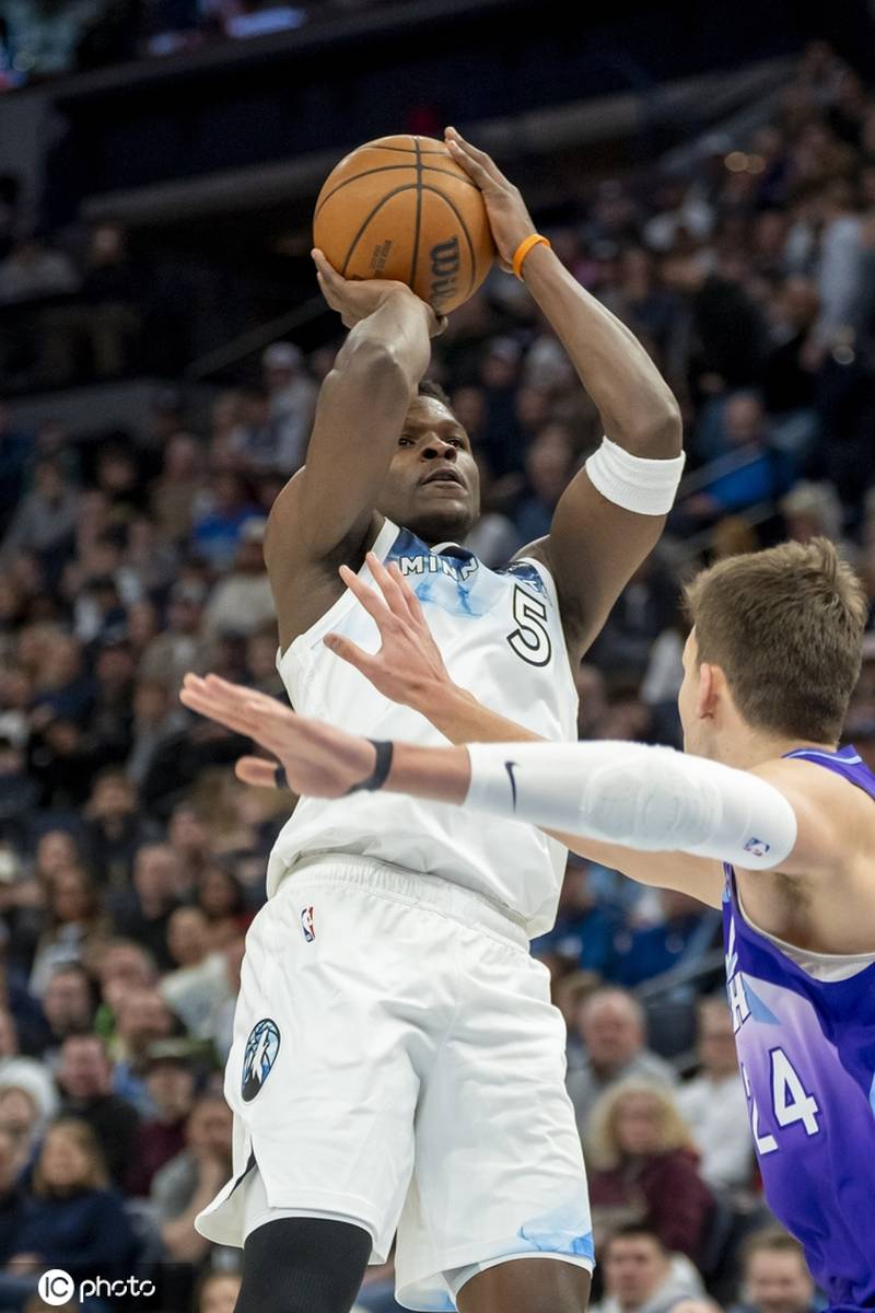 森林狼击败骑士,爵士取得两连胜 森林狼击败骑士,爵士取得两连胜