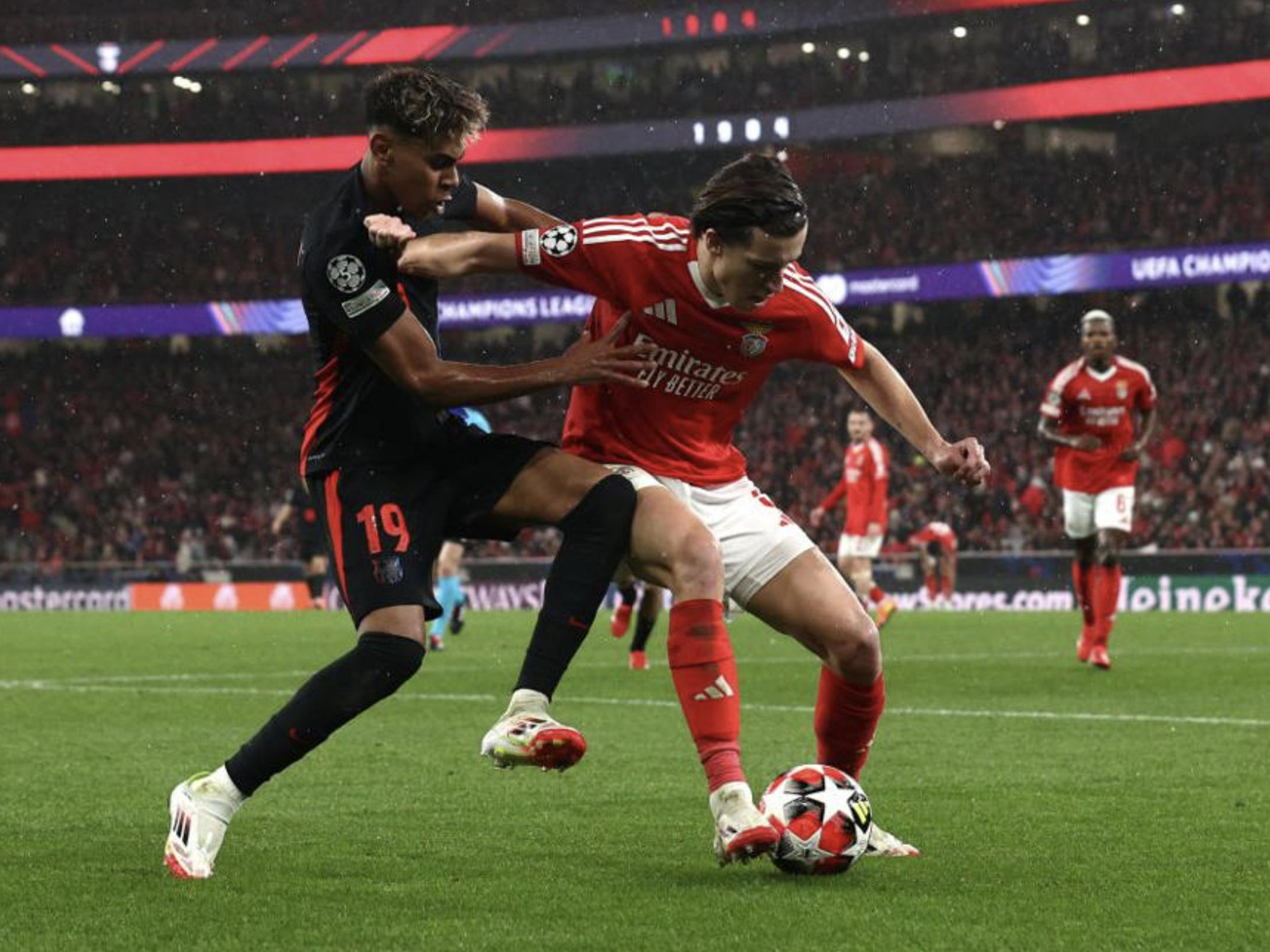 巴萨巴塞罗那遭遇击败,欧冠出局 巴萨巴塞罗那遭遇击败,欧冠出局