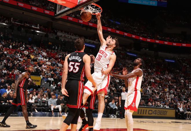 雷加利斯客场逆袭,豪取三分 雷加利斯客场逆袭,豪取三分