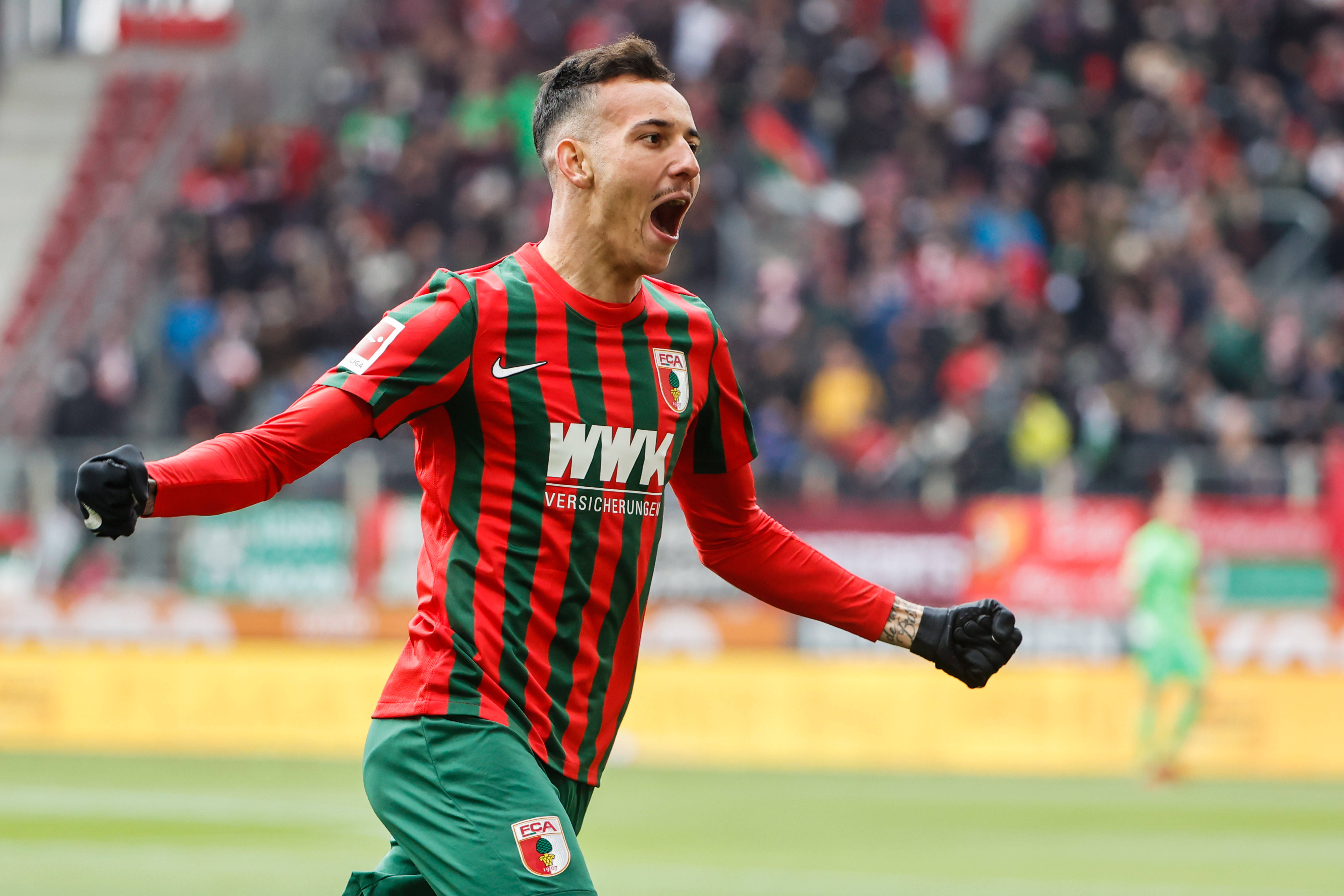 威廉希尔官网-多特蒙德客场大胜奥格斯堡，止住连败