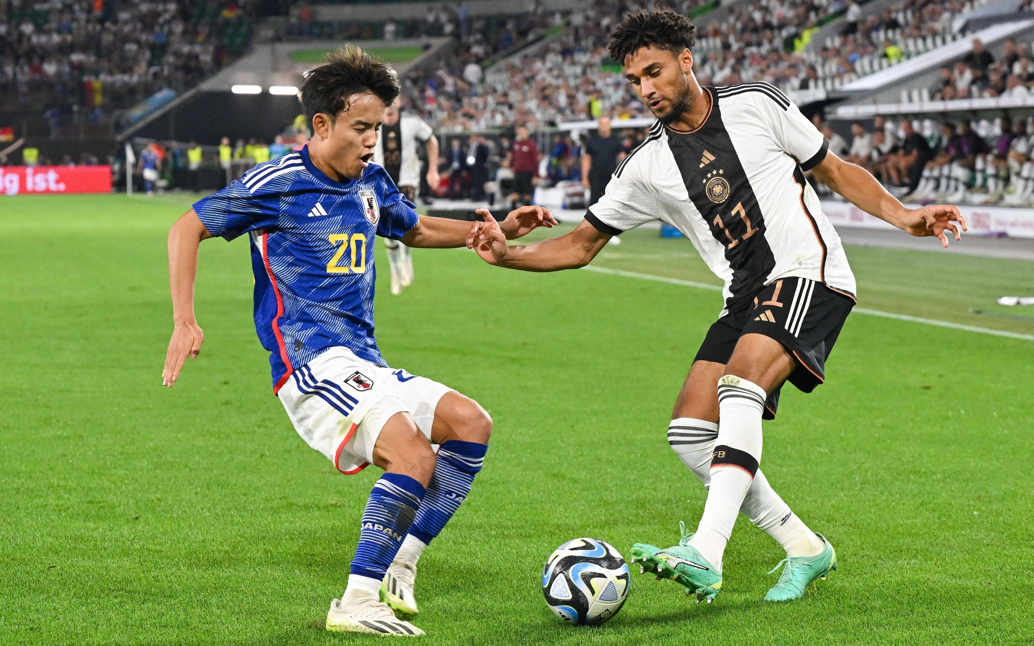 狼队主场逼平埃弗顿,难分难解 狼队主场逼平埃弗顿,难分难解