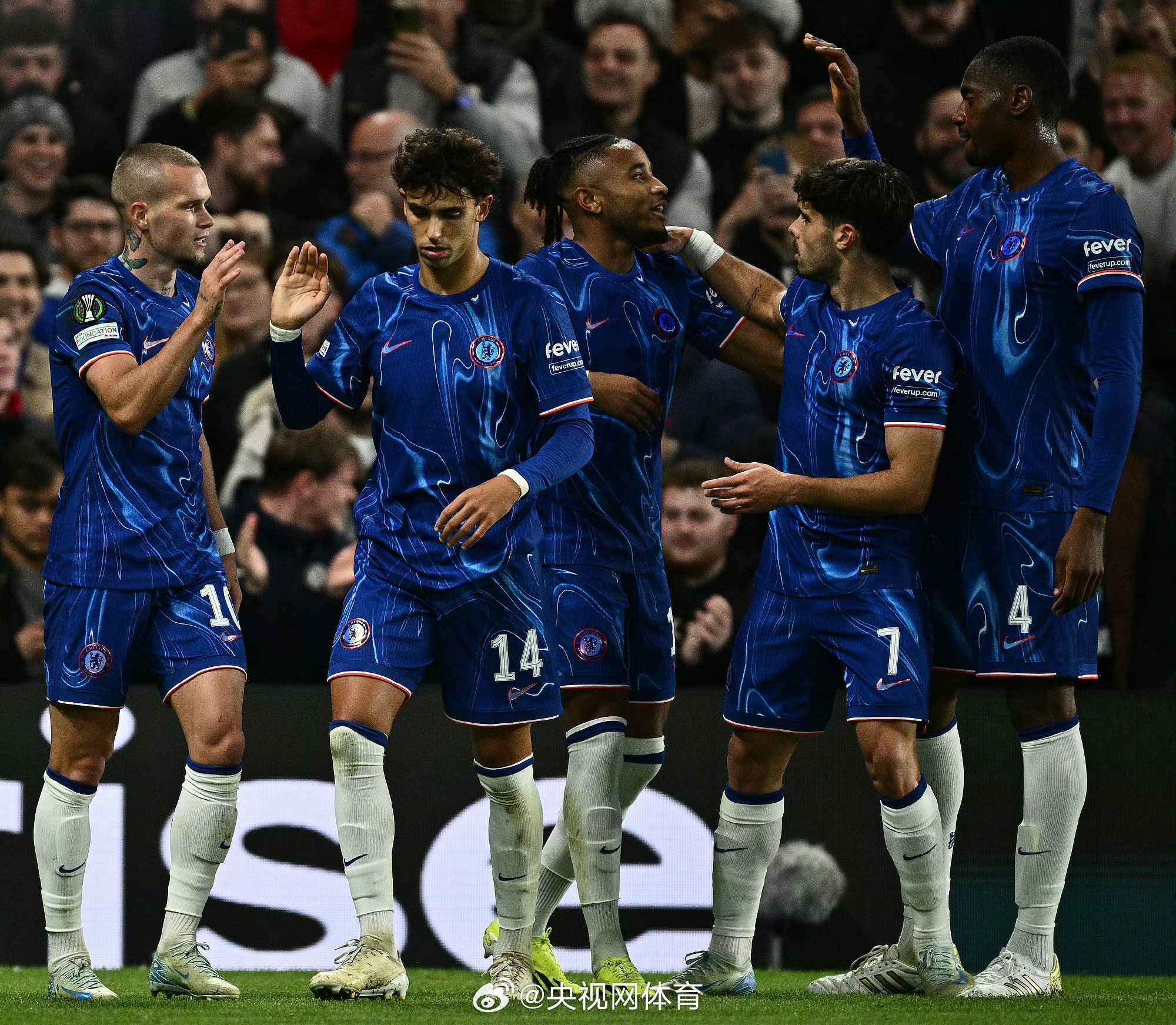 欧洲球队联手合作,成功进军决赛 欧洲球队联手合作,成功进军决赛