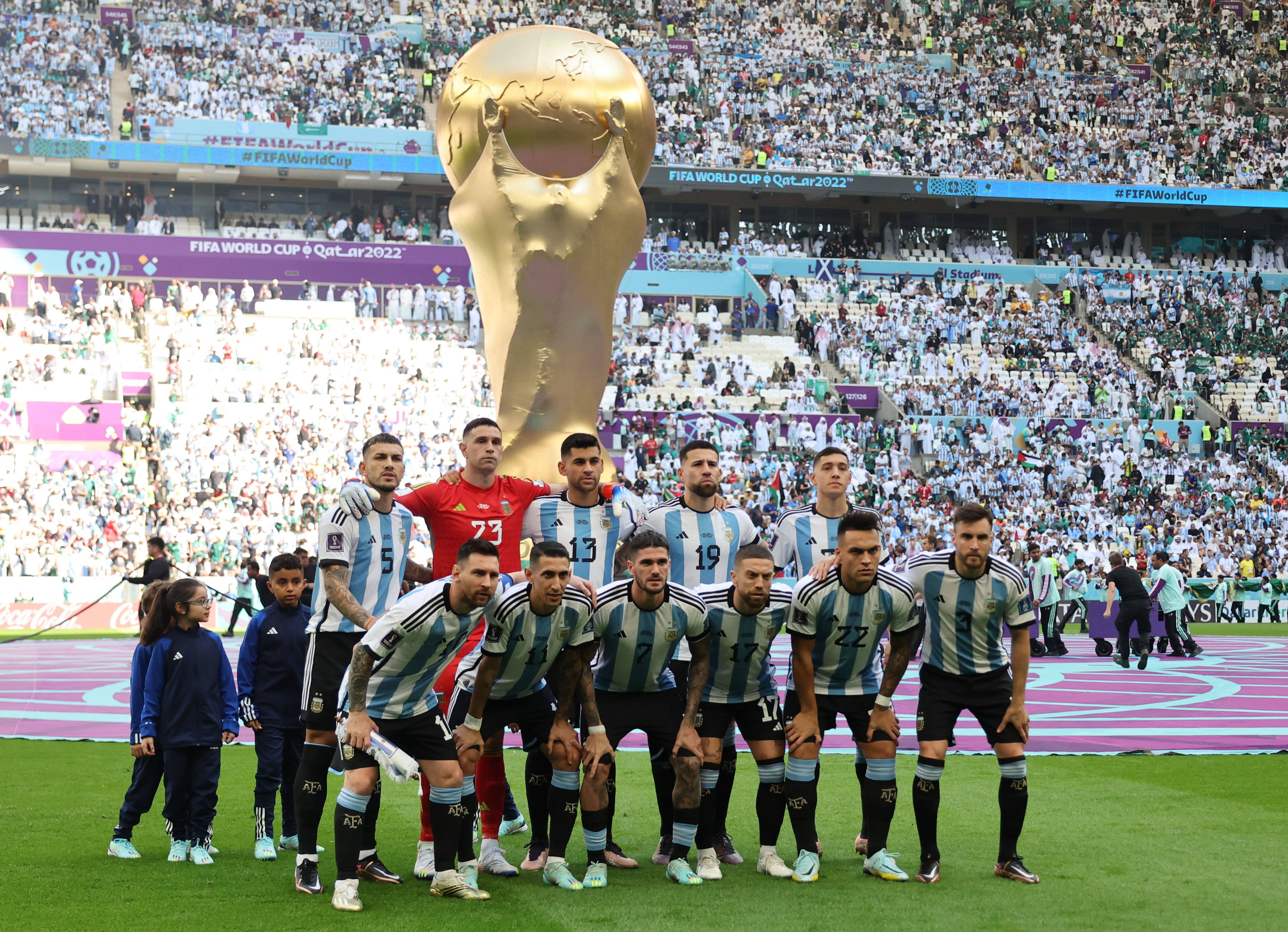 威廉希尔中文站-队伍在国际比赛中夺冠，实力有所提升