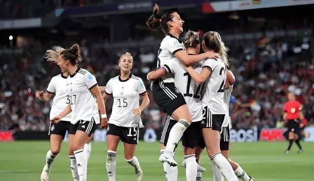 英国威廉希尔-美国女足实力强劲，斩获首轮胜利