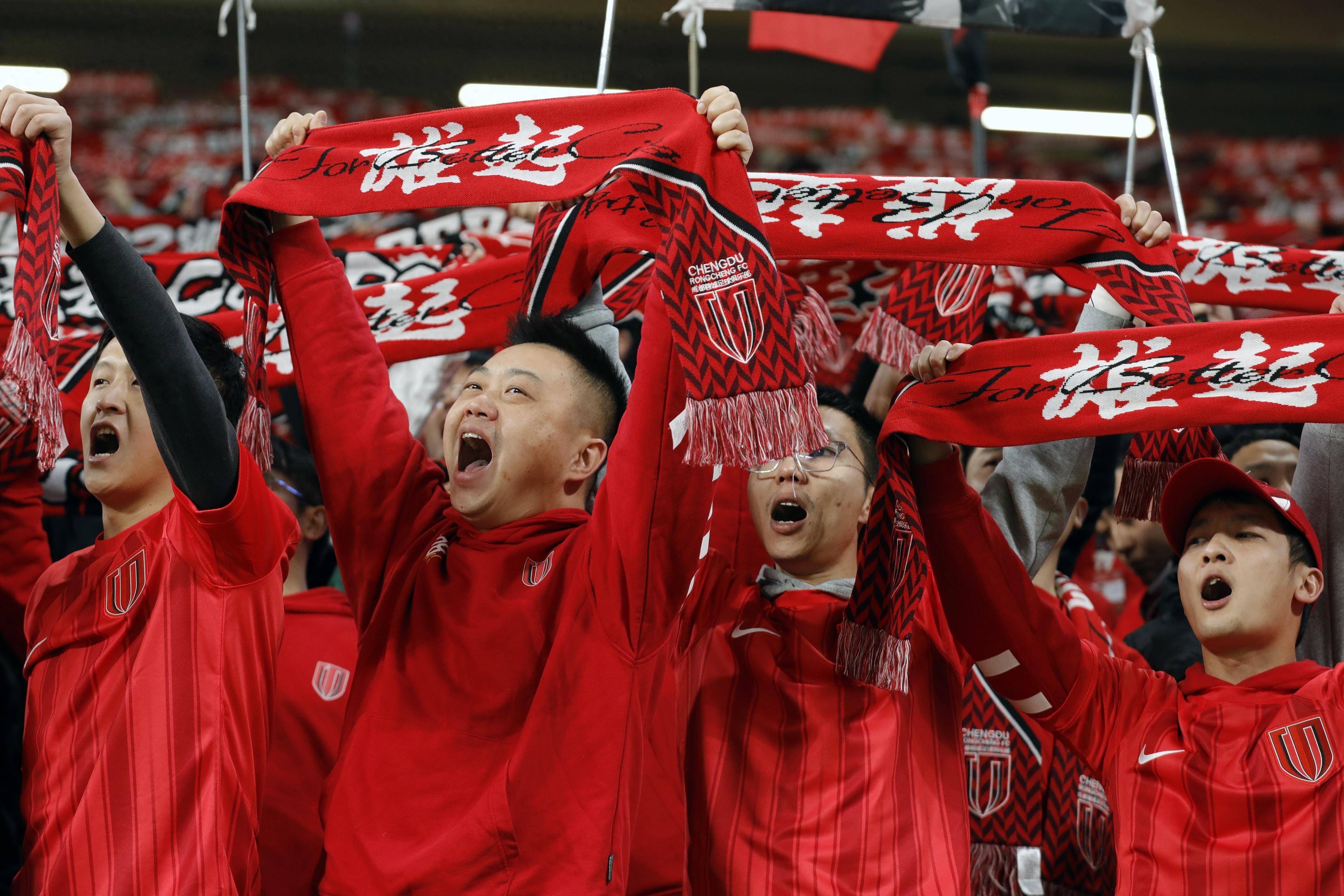 英国威廉希尔-足球赛场上精彩纷呈，国内联赛成为热门话题