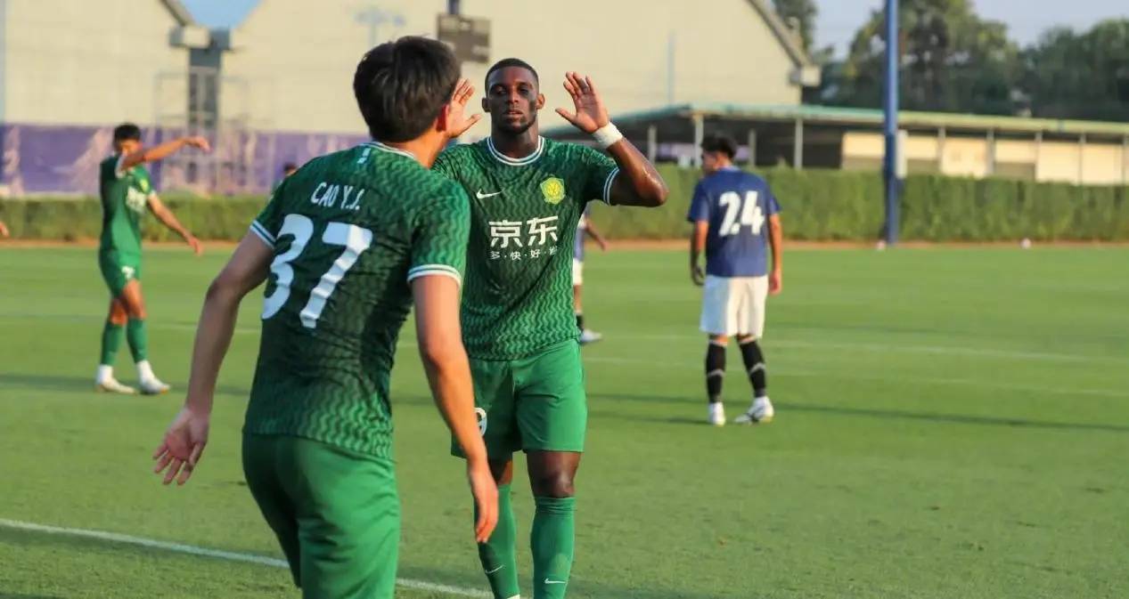 球队备战新赛季营造热闹氛围,备战关键比赛 球队备战新赛季营造热闹氛围,备战关键比赛