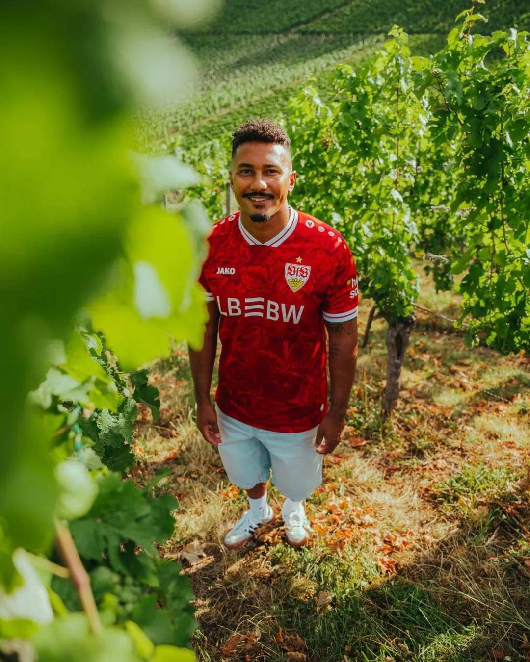 斯图加特在客场大胜落后的科隆,逆袭成功 斯图加特在客场大胜落后的科隆,逆袭成功