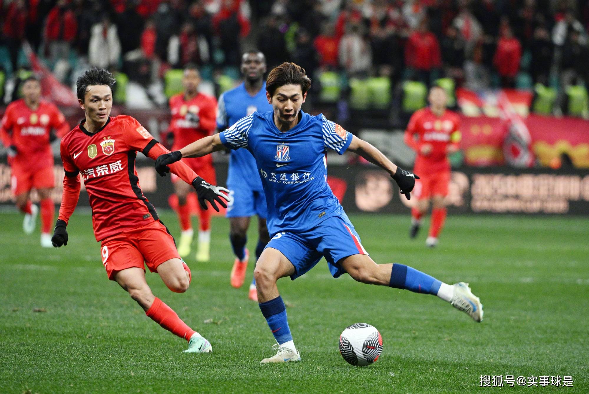 上海申花狂胜对手,球员表现出色值得称赞 上海申花狂胜对手,球员表现出色值得称赞