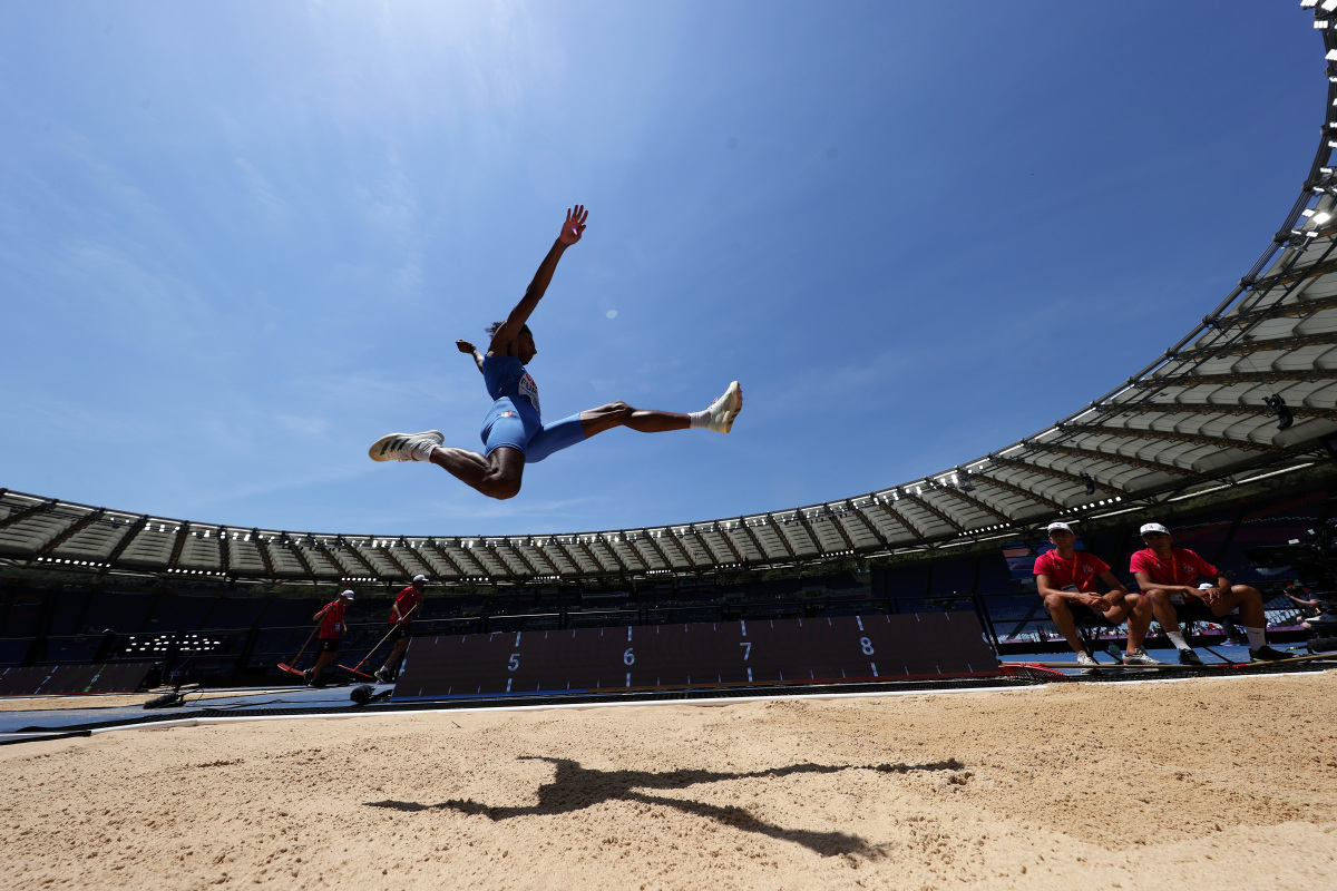 让体育精神传承发扬，各国代表热情奔赴赛场