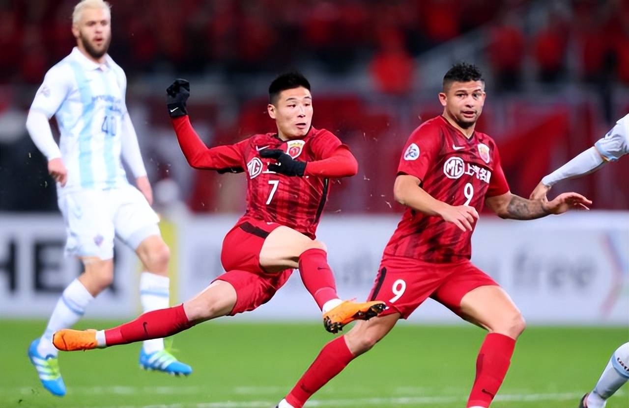 威廉希尔中文站-上港球员意志坚定，从容应对外界压力达成目标