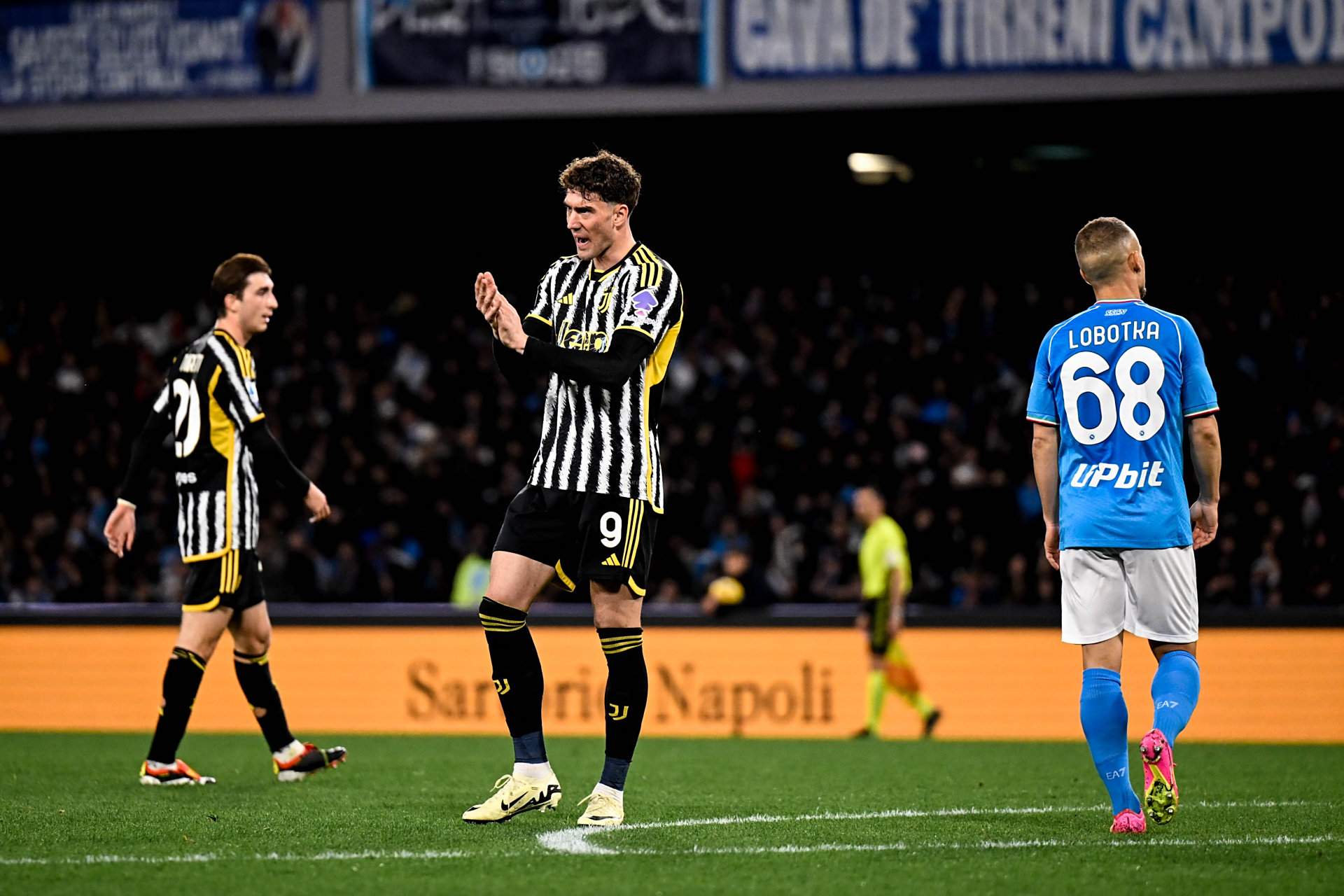 尤文图斯客场艰难击败那不勒斯 尤文图斯客场艰难击败那不勒斯