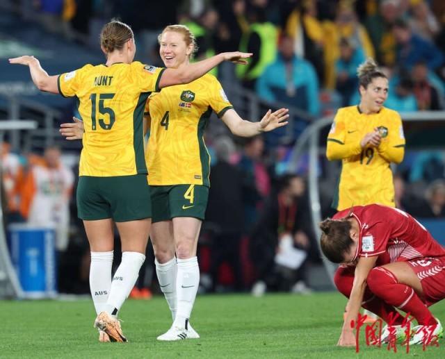 澳大利亚女足队员努力训练备战 澳大利亚女足队员努力训练备战