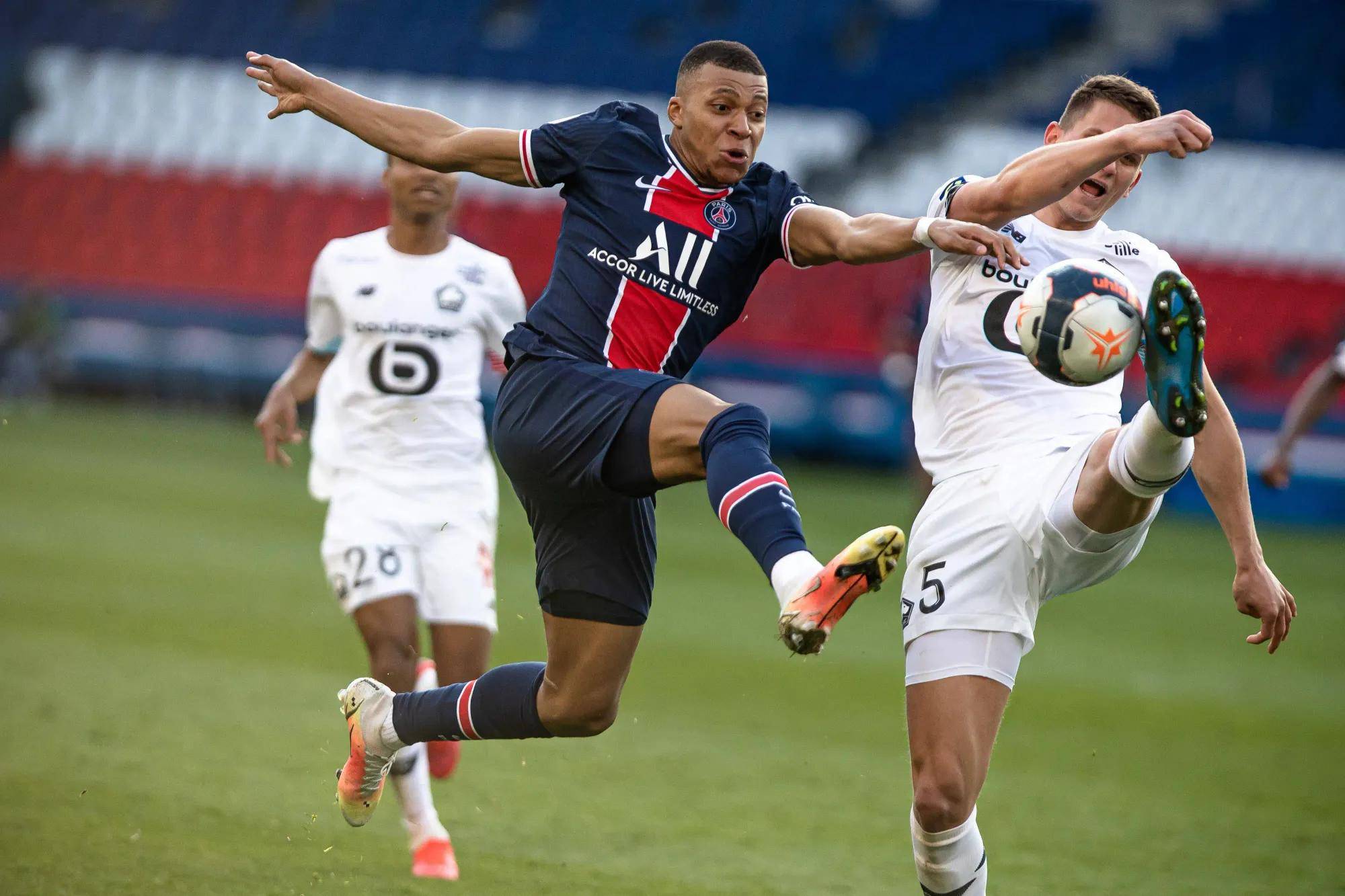 巴黎圣日耳曼成功反败为胜,逆转击败瑞士球队 巴黎圣日耳曼成功反败为胜,逆转击败瑞士球队