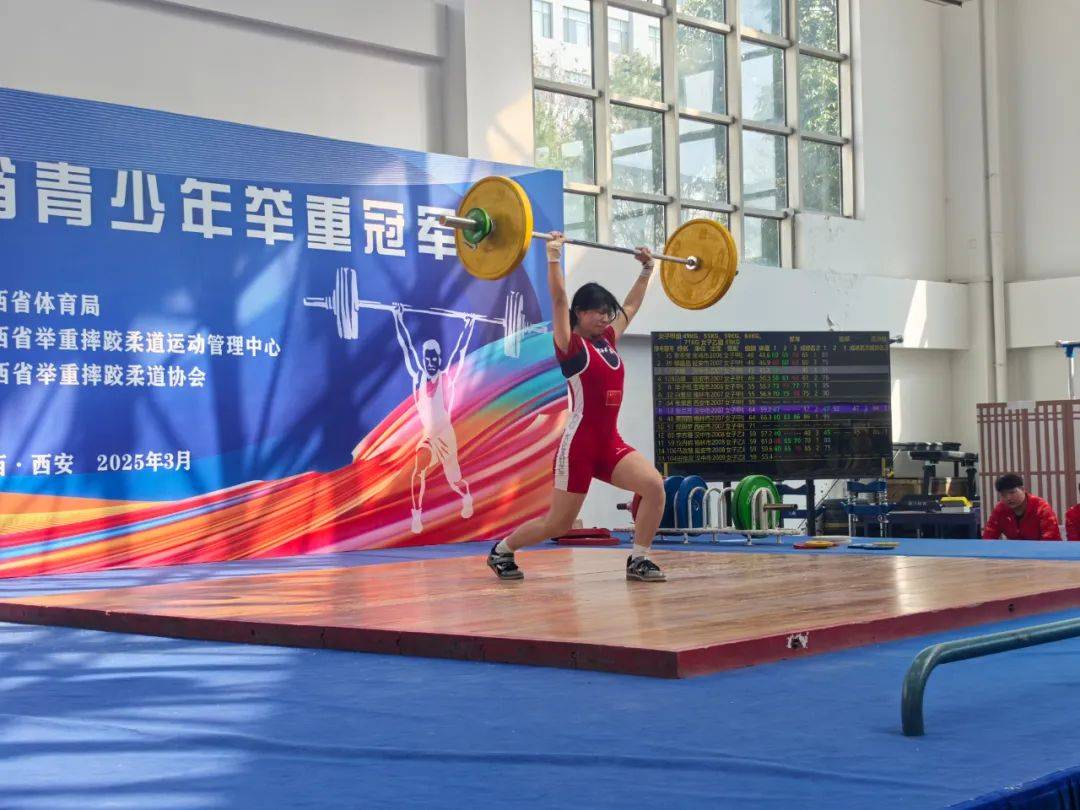 英国威廉希尔-陕西队在比赛中打出精彩的表现,赢得掌声 英国威廉希尔-陕西队在比赛中打出精彩的表现,赢得掌声