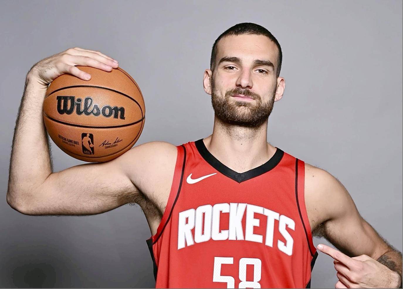 澳大利亚运动员轻松夺冠，实力无人能敌