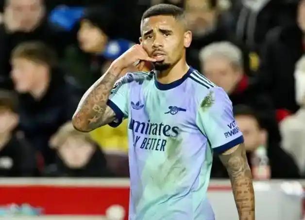 利物浦紧咬曼城,争夺英超权杖 利物浦紧咬曼城,争夺英超权杖