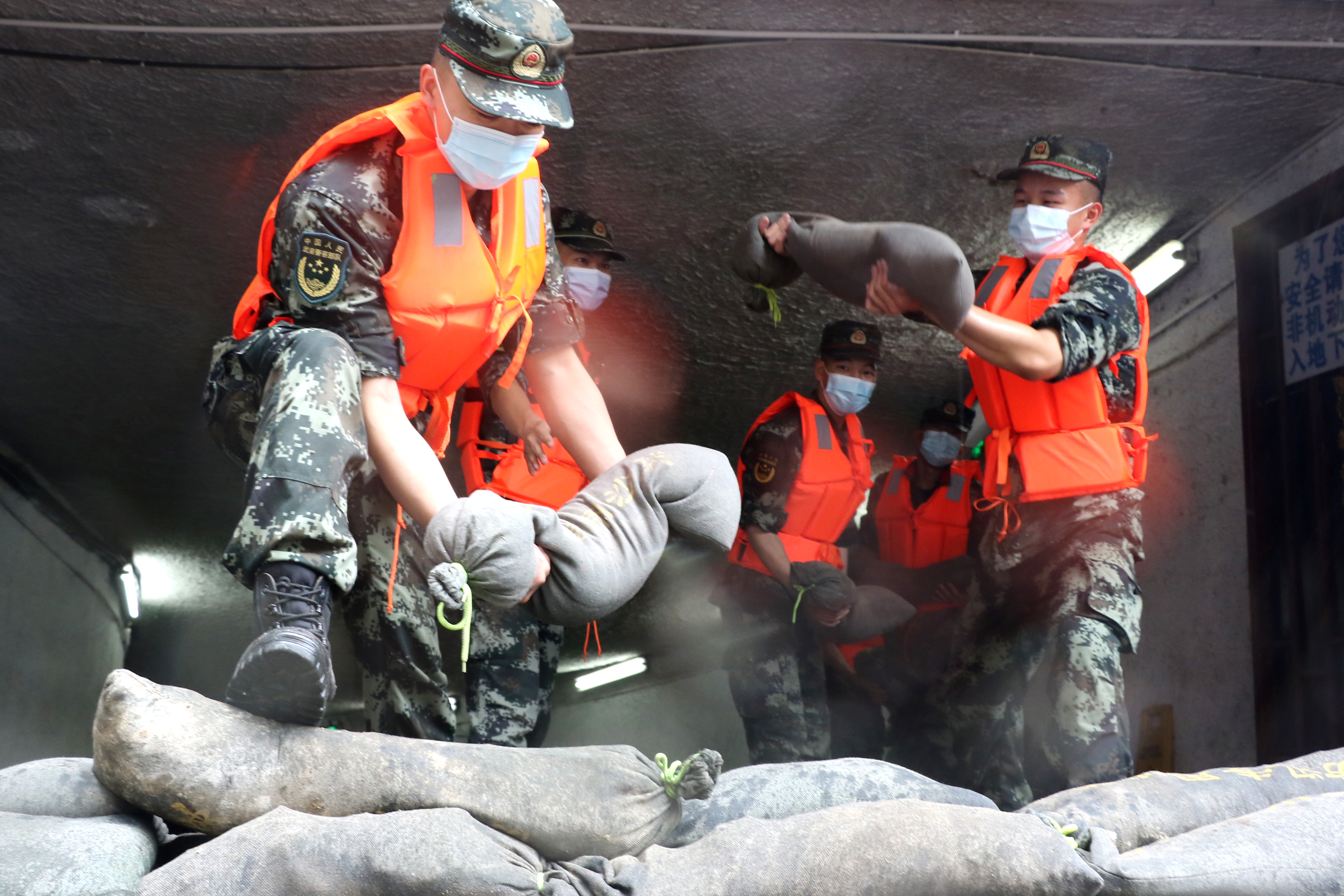 英国威廉希尔-全力以赴迎战强敌，胜利的曙光即将降临！