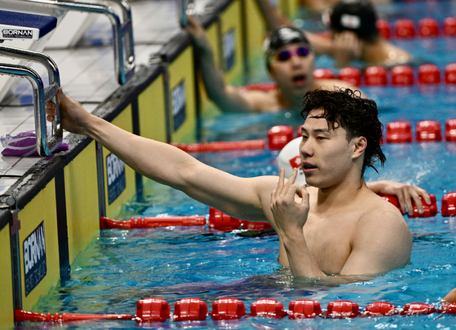 秘鲁游泳选手刷新国内记录获银牌 秘鲁游泳选手刷新国内记录获银牌