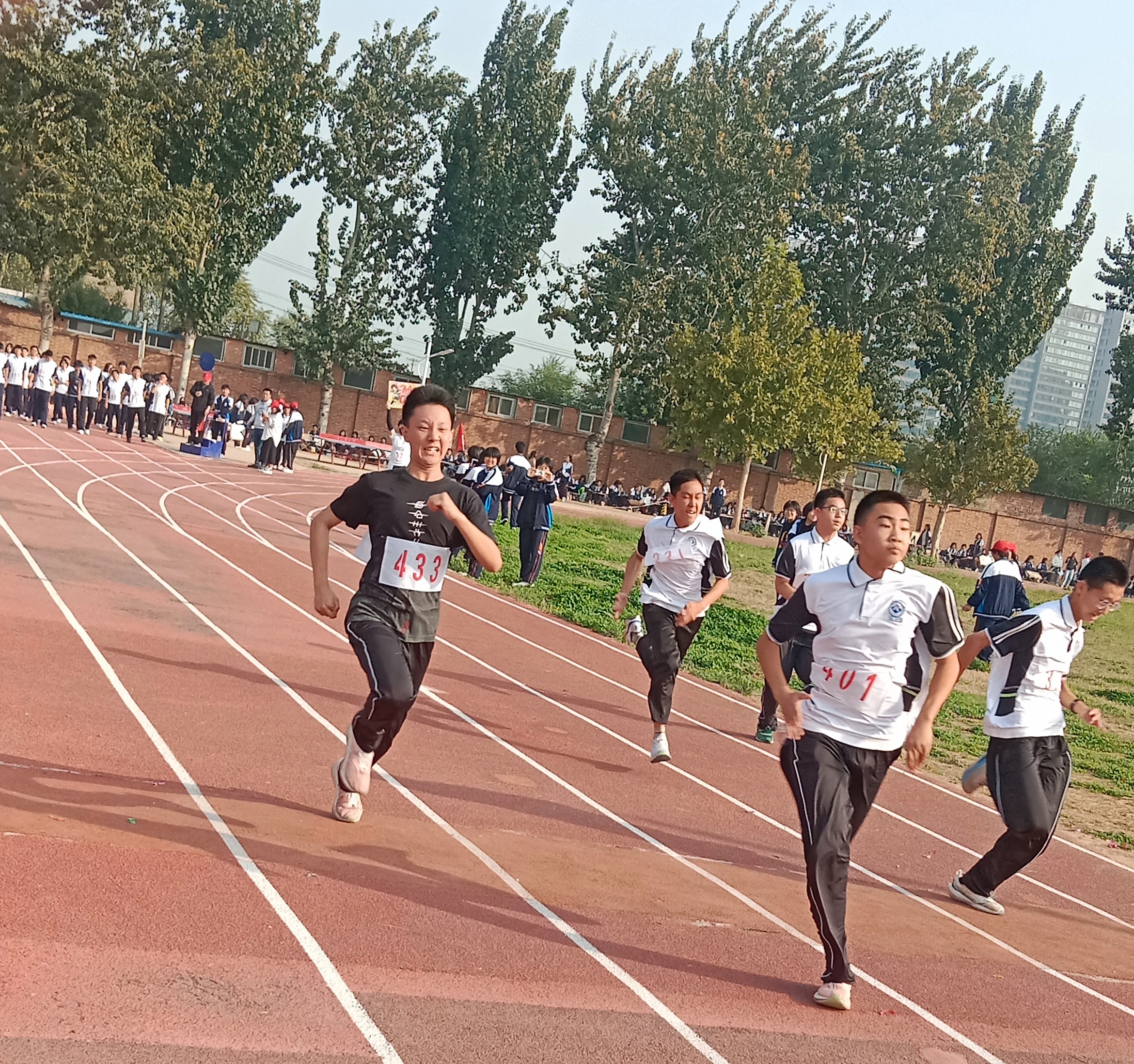 英国威廉希尔-运动员们的梦想闪亮夺目，荣誉属于拼搏者