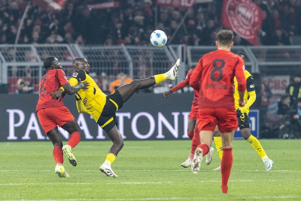 威廉希尔中文站-勒沃库森客场不敌拜仁慕尼黑，保级前景堪忧