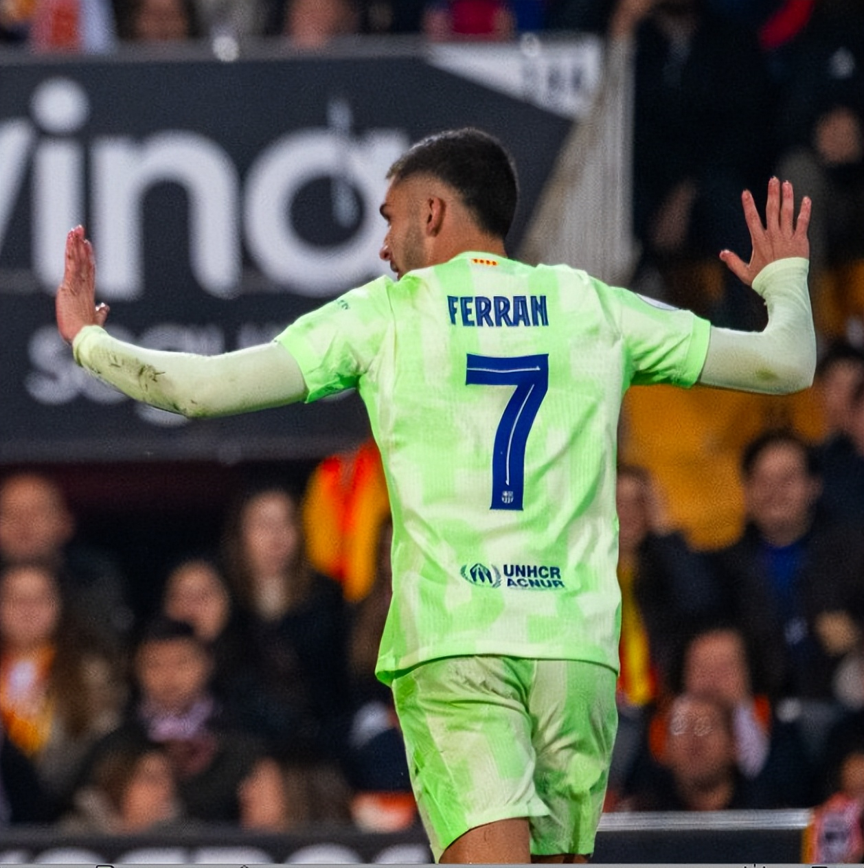 巴塞罗那遭遇切尔西绝境,前景堪忧 巴塞罗那遭遇切尔西绝境,前景堪忧