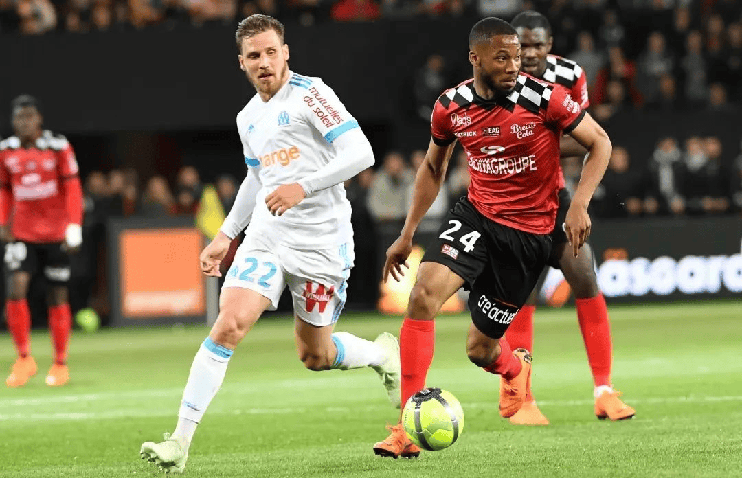 威廉希尔官网-洛里昂球员在场上的表现评价 威廉希尔官网-洛里昂球员在场上的表现评价