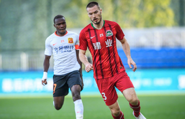 河南建业再胜一场,稳定状态进入季后赛 河南建业再胜一场,稳定状态进入季后赛